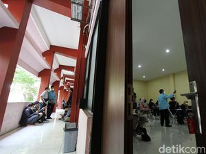 UNS Mulai Uji Coba Kuliah Tatap Muka