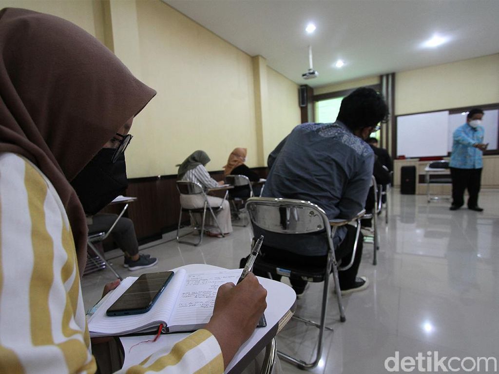 Kemendikbudristek Minta Semua Perguruan Tinggi Buka Kuliah Tatap Muka! Kemendikbudristek Minta Semua Perguruan Tinggi Buka Kuliah Tatap Muka!