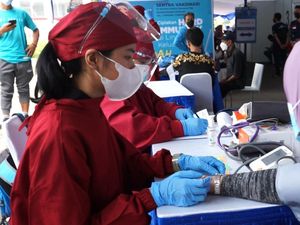 Sentra Vaksinasi Tahap 2 di Jaktim Digelar WIKA, Sasar 3.000 Peserta