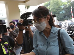 Wenny Ariani Suatu Hari Bakal Ungkap Sosok Rezky Aditya pada Anak