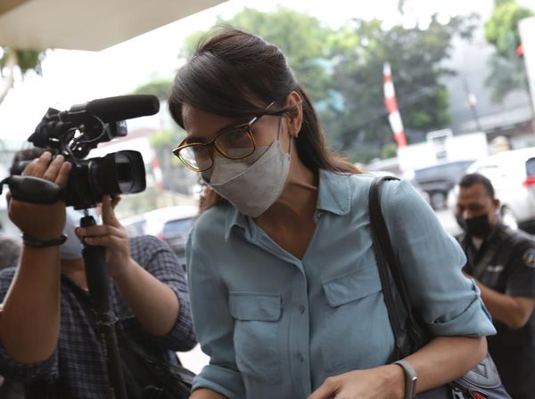 Potret Wenny Ariani Polisikan Rezky Aditya Demi Anak