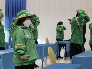 Target 21 Medali, 71 Atlet Paralimpik Jawa Timur Berlatih di Unesa Target 21 Medali, 71 Atlet Paralimpik Jawa Timur Berlatih di Unesa