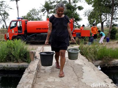 Air Bersih untuk Warga Terdampak Limbah Industri di Bekasi
