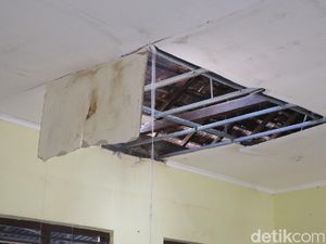 Langit-langit Ruangan SDN 1 Garung Lor Kudus Ambrol, Begini Kondisinya