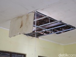 Langit-langit Ruangan SDN 1 Garung Lor Kudus Ambrol, Begini Kondisinya