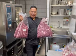 Bule Belanda Doyan Rendang, 40 Kilogram Ludes dalam Hitungan Hari