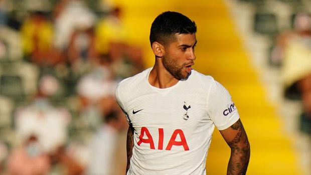 PACOS DE FERREIRA, PORTUGAL - AUGUST 19: Cristian Romero of Tottenham Hotspur FC in action during the UEFA Europa Conference League match between FC Pacos de Ferreira and Tottenham Hotspur at Estadio Municipal da Capital do Movel on August 19, 2021 in Pacos de Ferreira, Portugal.  (Photo by Gualter Fatia/Getty Images)