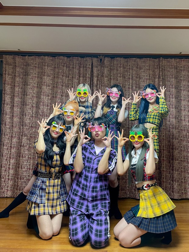 foto: twitter.com/STAYC_Official