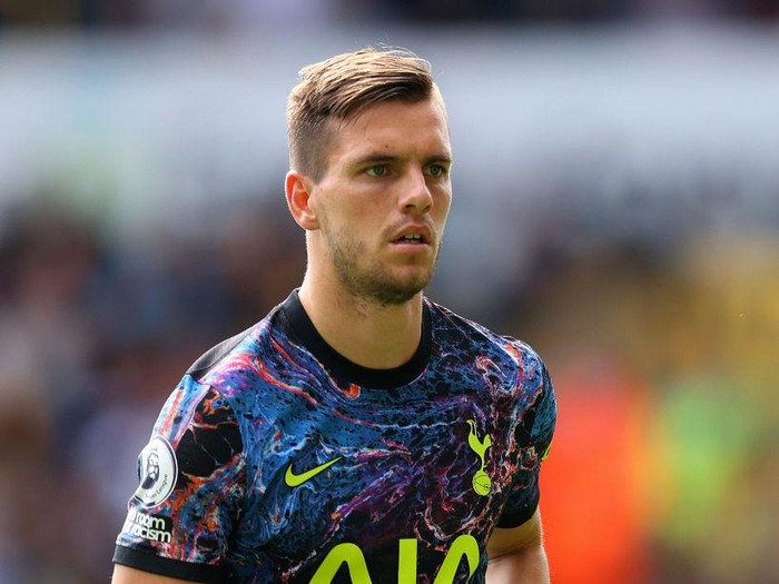 WOLVERHAMPTON, ENGLAND - AUGUST 22: Giovani Lo Celso of Tottenham Hotspur during the Premier League match between Wolverhampton Wanderers  and  Tottenham Hotspur at Molineux on August 22, 2021 in Wolverhampton, England. (Photo by Catherine Ivill/Getty Images)