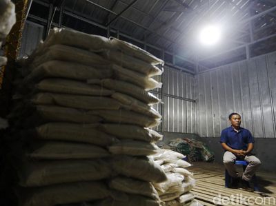 Nih Gudang Beras Bebas Rentenir, Petani Merapat!