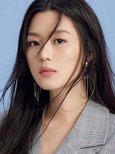 Jun Ji Hyun menjadi aktris Korea Selatan yang menerima bayaran paling mahal saat ini