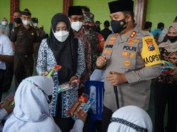 Ribuan Dosis Vaksin COVID-19 Sasar Pesantren dan Tempat Ibadah di Mojokerto