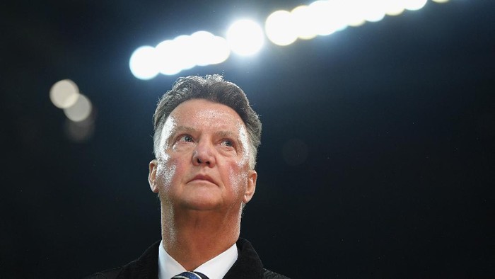 MANCHESTER, ENGLAND - NOVEMBER 21:  Louis van Gaal looks on prior to the UEFA Champions League group F match between Manchester City and Feyenoord at Etihad Stadium on November 21, 2017 in Manchester, United Kingdom.  (Photo by Laurence Griffiths/Getty Images)