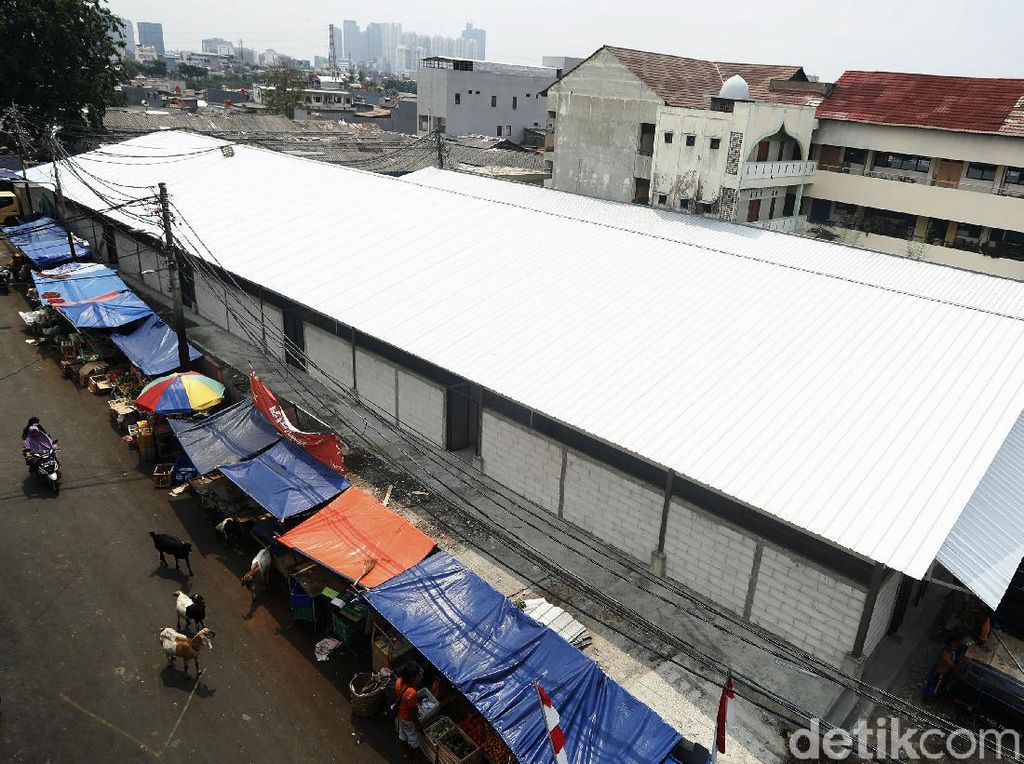 Bangunan Pasar Kambing Pascakebakaran Adalah Tempat Penampungan Sementara Bangunan Pasar Kambing Pascakebakaran Adalah Tempat Penampungan Sementara