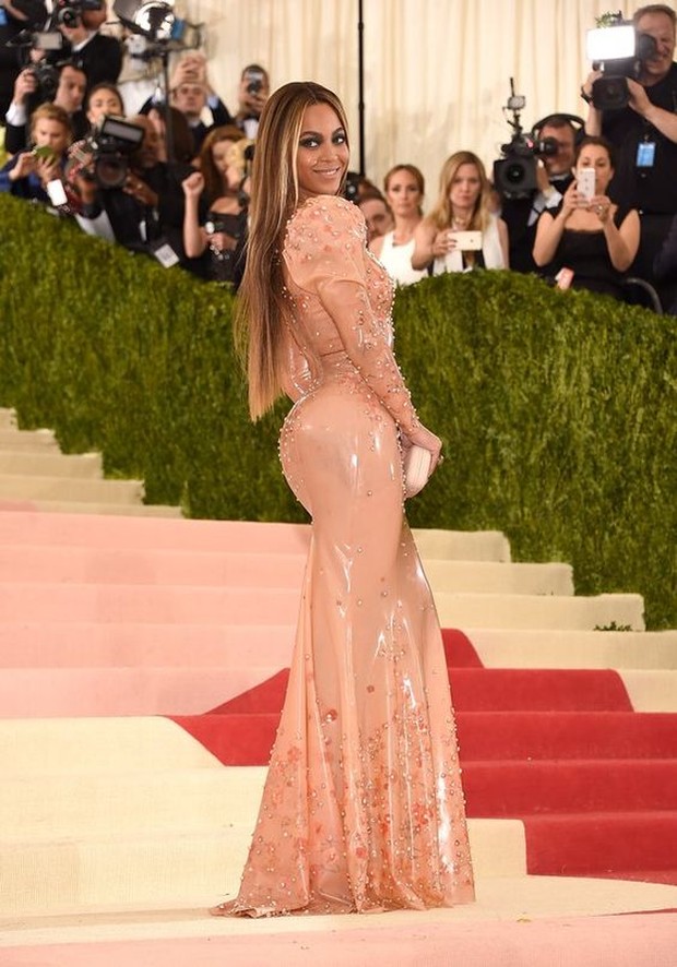 Dress selebriti paling mahal pernah dipakai Beyonce.