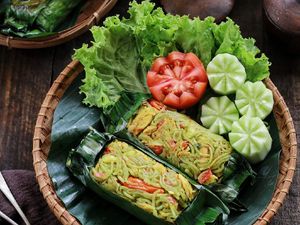 Resep Pembaca: Resep Mie Bakar Ayam Kecombrang yang Sedap Mantap Resep Pembaca: Resep Mie Bakar Ayam Kecombrang yang Sedap Mantap