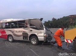 Elf Terguling di Tol Cipularang, Seorang Penumpang Tewas