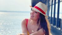 Thalia Maria Mercedes Tetap Mempesona di Usia 50 Tahun