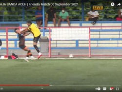 Media Asing Bahas Sepakbola Kungfu Saat AHHA PS Pati Vs Persiraja