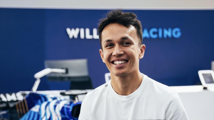 Albon resmi bergabung dengan Williams musim depan. Foto: Dok. Williams F1 Albon resmi bergabung dengan Williams musim depan. Foto: Dok. Williams F1