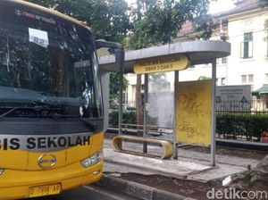 Bus Sekolah Kembali Mengaspal di Kota Bandung