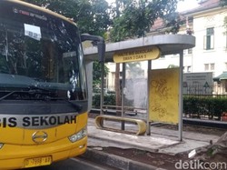 Bus Sekolah Kembali Mengaspal di Kota Bandung