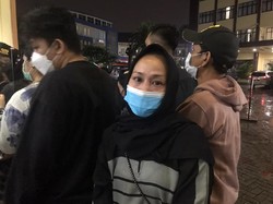 Sering Teleponan, Irma Syok Suami Jadi Korban Kebakaran Lapas Tangerang