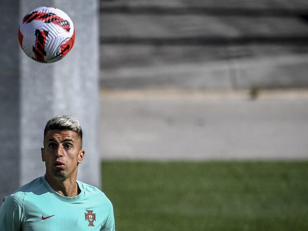 Aksi Joao Cancelo Dua Kali Beruntun Ngolongin Pemain Lawan Aksi Joao Cancelo Dua Kali Beruntun Ngolongin Pemain Lawan