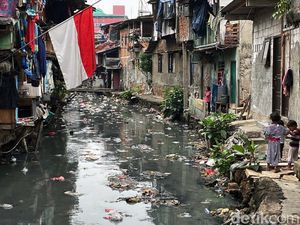 Jorok! Kali Jati Bunder Tanah Abang Dipenuhi Sampah Jorok! Kali Jati Bunder Tanah Abang Dipenuhi Sampah