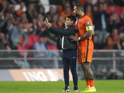 Selfie dengan Memphis, Bocah Ini Dilarang Masuk Stadion 5 Tahun!
