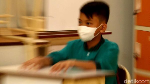 Menengok Hari Pertama Pembelajaran Tatap Muka di Kota Bandung