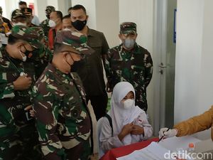 Genjot Vaksinasi Pelajar Garut, Pangdam Siliwangi: Supaya PTM Dilaksanakan