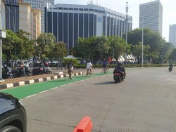 Uji Coba Bike to Work, Tak Banyak Sepeda Melintas di Jalan Sudirman