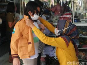 Besok PTM, Wali Murid di Tulungagung Kelabakan Cari Seragam Sekolah