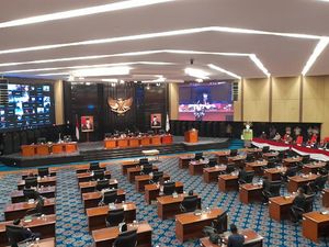 Rapat Paripurna DPRD DKI Dihujani Interupsi soal Formula E
