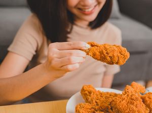 Sunnah Rasulullah SAW, Makan Memakai Tangan Juga Jadi Tradisi di Indonesia Sunnah Rasulullah SAW, Makan Memakai Tangan Juga Jadi Tradisi di Indonesia