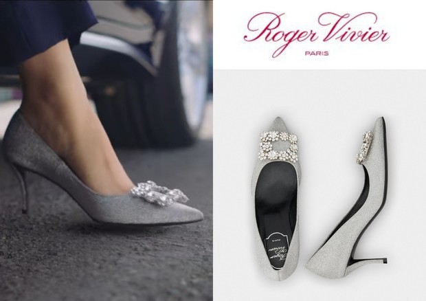 Roger Vivier Flower Strass Buckle Pumps in Fabrics sepatu yang dipakai Shin Min Ah/Foto: Dian Purnamasari Roger Vivier Flower Strass Buckle Pumps in Fabrics sepatu yang dipakai Shin Min Ah