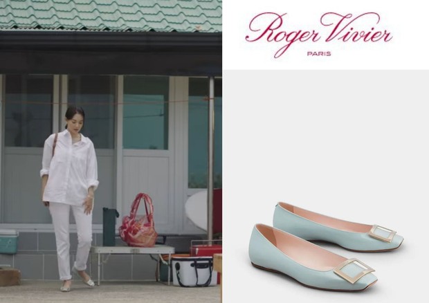 Sepatu Shin Min Ah yang dipakai saat datang ke rumah Hong Du Shik dalam drama Hometown Cha Cha Cha/Foto: Dian Purnamasari Sepatu Shin Min Ah yang dipakai saat datang ke rumah Hong Du Shik dalam drama Hometown Cha Cha Cha