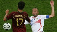 Di semifinal Piala Dunia 2006 saat itu, Prancis mengalahkan Portugal 1-0 berkat gol tunggal Zidane. (Foto: AFP/JOHN MACDOUGALL)