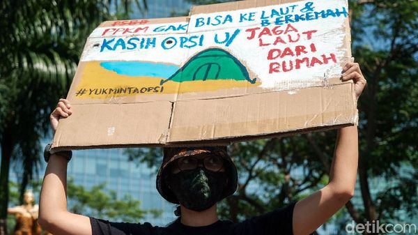 Aksi Tolak Plastik Sekali Pakai di Pesta Diskon 9.9