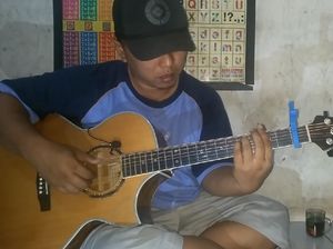 Skill Dewa Gitar Alip Ba Ta Disorot Dunia dan Diperkirakan Raup Miliaran