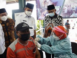 Anies Pamer Capaian Program Vaksinasi Covid-19 Warga DKI Anies Pamer Capaian Program Vaksinasi Covid-19 Warga DKI