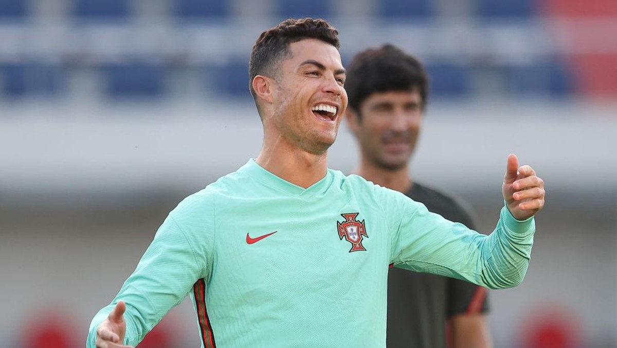 Cristiano Ronaldo segera membuat debut keduanya di Manchester United. Foto: (Getty Images/Alex Pantling)