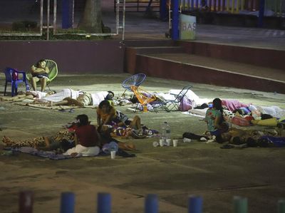 Diguncang Gempa, Warga Meksiko Tidur di Jalan