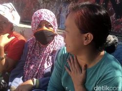 Harap Cemas Keluarga Korban Terbakarnya KM Hentri di Perairan Maluku