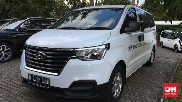 Hyundai Starex Mover.