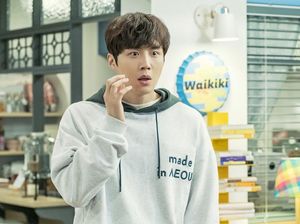 Kim Seon Ho Diserang Gosip Miring Setelah Hometown Cha Cha Cha Tamat Kim Seon Ho Diserang Gosip Miring Setelah Hometown Cha Cha Cha Tamat