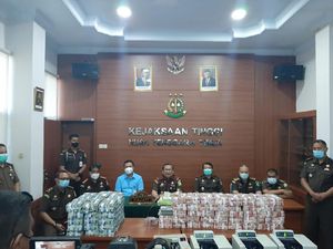 Jaksa Setor Rp 11,6 M dari Kasus Kredit Macet Bank NTT ke Negara Jaksa Setor Rp 11,6 M dari Kasus Kredit Macet Bank NTT ke Negara