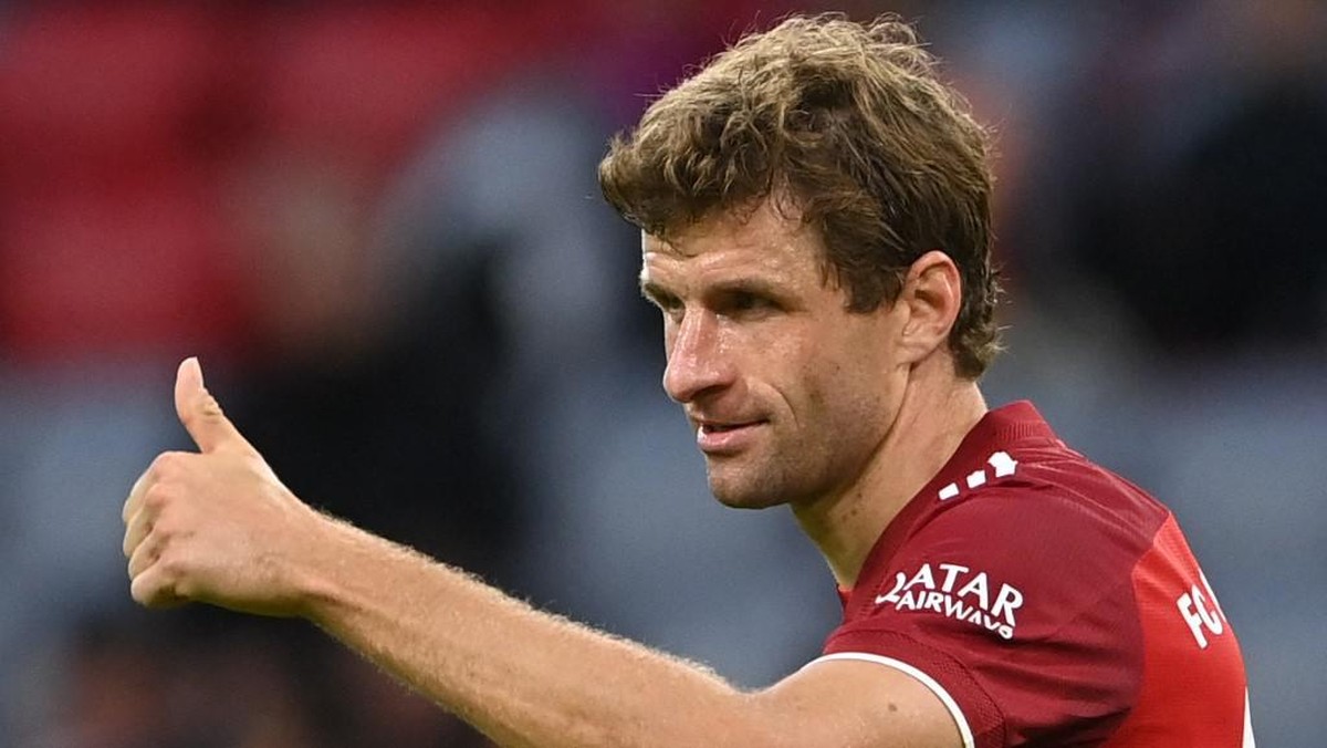 Thomas Mueller bela strategi transfer Bayern Munich di bursa musim panas ini. (Foto: AFP/CHRISTOF STACHE)