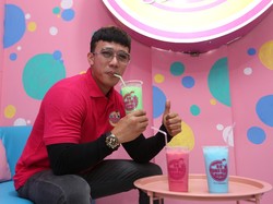 Jualan Es Permen Karet Ruri Repvblik Makin Moncer